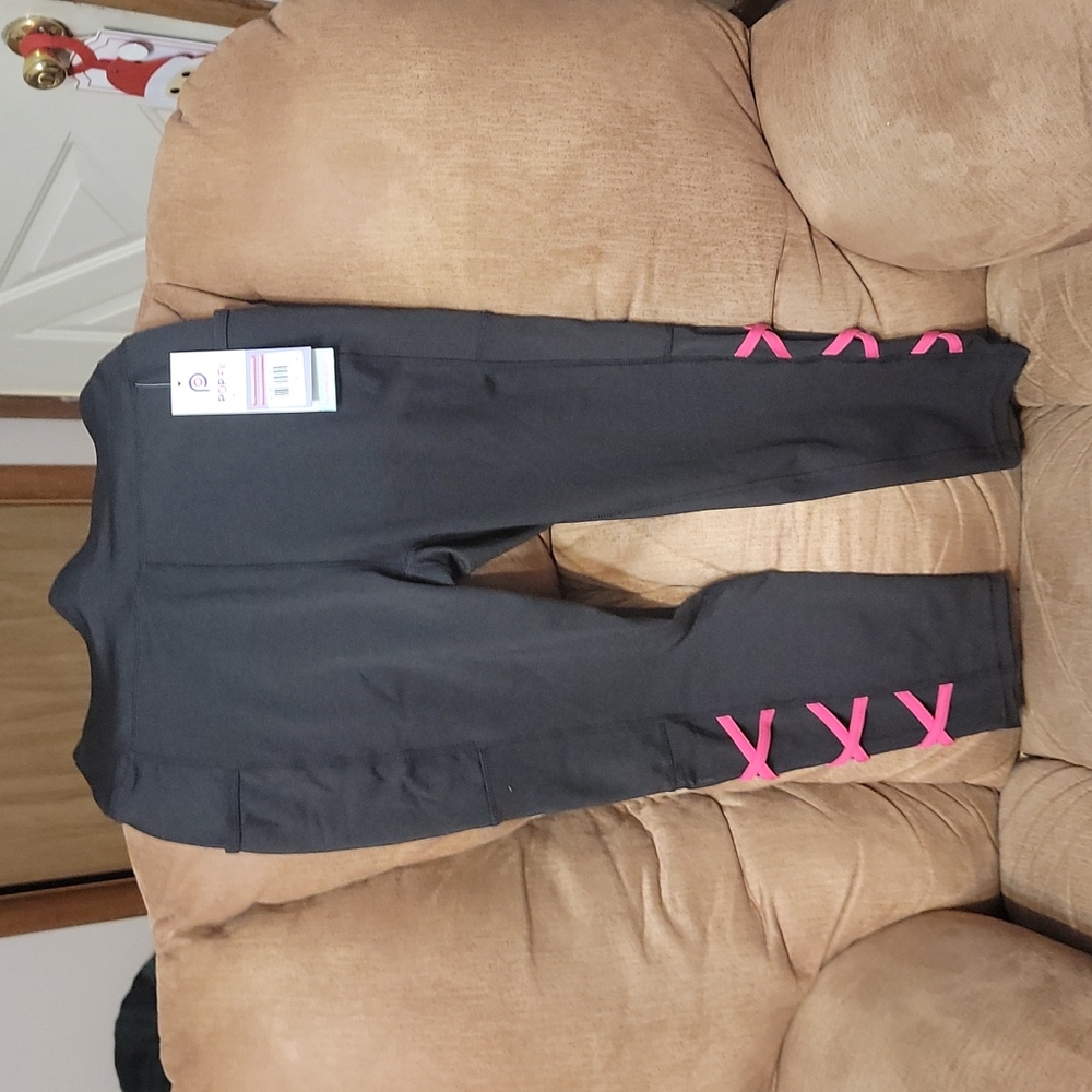 Pop fit capri leggings